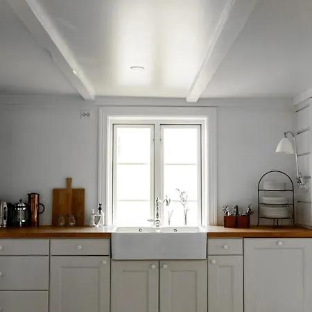 Villa Staurneset Scandi With Wildlife And Seafront